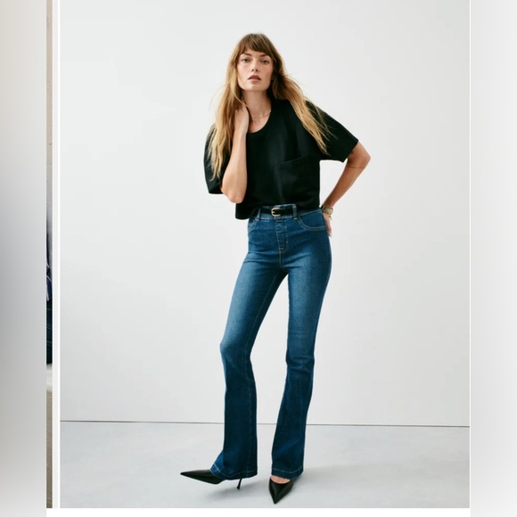 SPANXshape EveryWear Flare Jeans Size M - Picture 1 of 16
